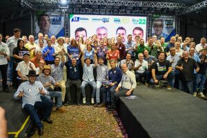 Apoio de prefeitos &eacute; o maior da hist&oacute;ria 