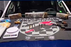 C&aacute;rcere privado termina em confronto com a PM e dois mortos em Parana&iacute;ba (v&iacute;deo)