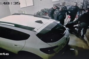 Ap&oacute;s confronto com a PM, suspeito se escondeu em &aacute;rvore e invadiu escola no Coophavila (v&iacute;deo)
