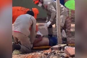 Homem &eacute; baleado na cabe&ccedil;a e nas costas por dupla em moto em Coxim (v&iacute;deo)