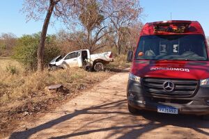 Idoso morre durante capotamento de caminhonete na MS-454, em Corumb&aacute;