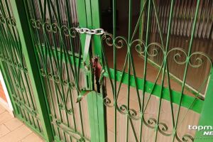 Porta danificada ser&aacute; trocada; or&ccedil;amento ficou em R$ 5 mil