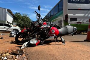 Motociclista tenta fugir da pol&iacute;cia e sofre acidente na Vila Margarida 