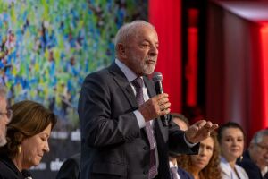 Lula confirma aus&ecirc;ncia 