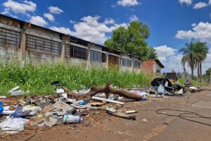 Moradores cobram rondas policiais no Jockey Club, onde aglomera&ccedil;&atilde;o de usu&aacute;rios de drogas e descarte irregular de lixo viraram problemas di&aacute;rios