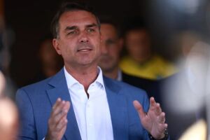 PL se divide sobre judicializar derrota de Fl&aacute;vio Bolsonaro