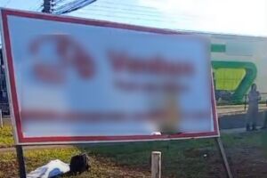 Motociclista morre ao bater contra placa de sinaliza&ccedil;&atilde;o na Gunter Hans