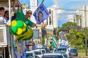 Riedel encerra campanha com carreata em Campo Grande antes do 1&ordm; turno