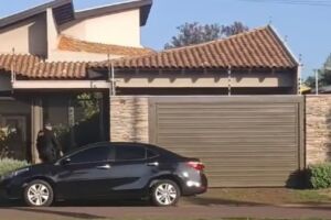 Gaeco amanhece na casa de presidente de hospital em Sidrol&acirc;ndia (v&iacute;deo)