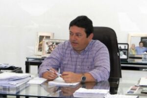 Ficha suja derruba candidatura do prefeito de Anaurilândia