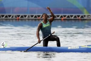 Isaquias Queiroz ganha o bronze nos 200m da canoagem de velocidade