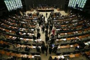 Congresso aprova texto-base da LDO de 2017, que limita gastos do governo