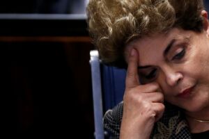 Após ter mandato cassado, Dilma Rousseff mantém os direitos político