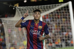 Sem Messi, Barça goleia Sporting Gijón com 2 de Neymar