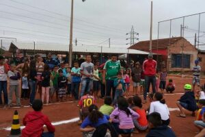 Grupo de amigos pede ajuda para doação de brinquedos em ação social no Dalva de Oliveira