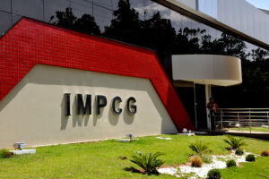 Médicos alegam calote do IMPCG e cancelam consultas de pacientes na Capital