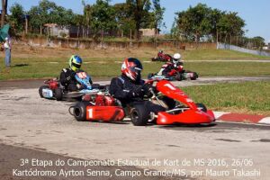 Mesmo com mão lesionada, Rodrigo Stephanini é hexacampeão estadual de Kart