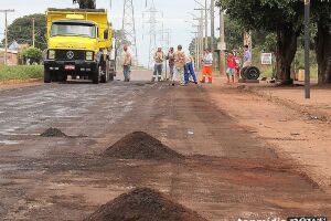 Obras de pavimentação paralisadas em Campo Grande totalizam distância entre Capital e Dourados