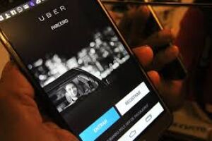 Uber primeiro aplicativo na cidade foi regulamentado