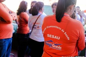 Aprovados em concurso da Sesau reclamam de 'jogo de empurra' e cobram prefeitura