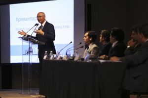 Terceirização de atividade fim deve ser decidida no STF, diz presidente do TST