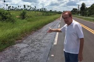 Vídeo: leitor denuncia desperdício de asfalto em rodovia de MS