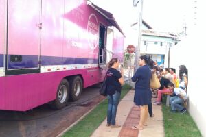 Prevenção: mulheres podem agendar exames do colo do útero na carreta do Hospital de Câncer