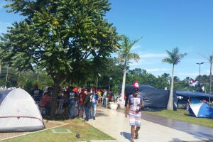 Na Lata: Depois de Marun, manifestantes vão para casa de Tereza Cristina