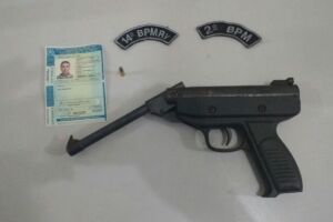 Pistola artesanal estava carregada