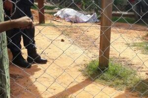 Pai e filho são executados por pistoleiros na fronteira com o Paraguai