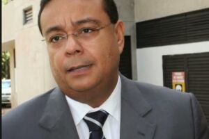 Condenação na Justiça não cassa, mas pode tirar reeleição de Ruiter Cunha