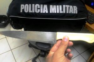 Aluna de 15 anos agride coordenadora e estudante de 11 é detido com faca em MS