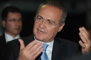 Renan renuncia à liderança do PMDB e diz que não será 'marionete' do governo Temer