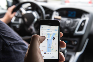 Motoristas Uber perdem primeira batalha judicial contra decreto que regulamenta serviço