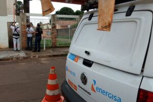 Energisa realiza ação na Praça Ary Coelho com teatro e distribuição gratuita de lâmpadas
