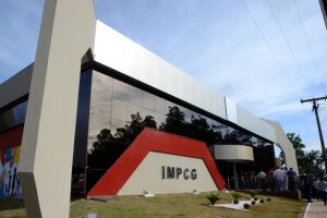 Na Lata: IMPCG demora três meses pra pagar e servidores perdem mais uma especialidade