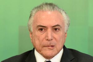 Temer receberá 11 deputados na véspera de voto