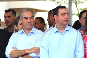 Governador do Estado e prefeito Odilon Ribeiro juntos na solenidade de abertura do aniversário de Aquidauana