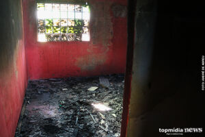 Casa onde jovem foi executado e esquartejado é incendiada em Campo Grande