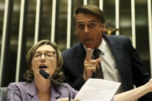 Bolsonaro disse que petista não merecia ser estuprada