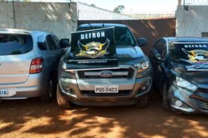 Três dos cinco carros roubados em Goiás
