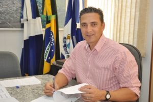 Fauzi está inelegível até 2020