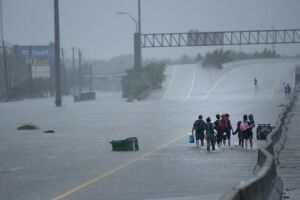 EUA: Tempestade Harvey deixa 44 mortos e ao menos 19 desaparecidos