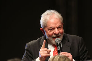 Palocci diz que ele e Lula tramaram contra a Lava Jato