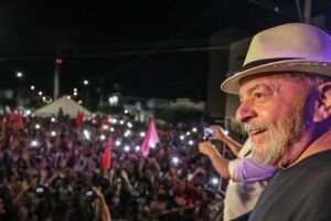 Lula lidera corrida presidencial em 2018, mostra Ibope