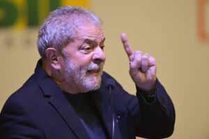 Lula diz que vai fazer referendo para revogar reformas de Temer se vencer eleição de 2018