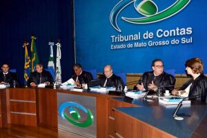 Aditivo foi assinado pelo presidente da Corte de Contas, Waldir Neves
