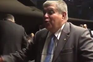 Na Lata: internauta ‘surra’ Marun nas redes, mas eleitor reelege deputado da dancinha