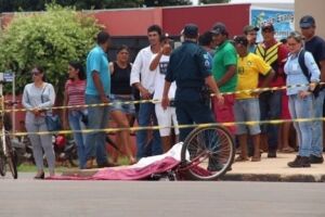 Mãe culpa falta de sinalização por atropelamento e morte de garoto de seis anos