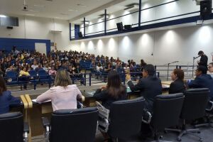 Audiência pública debate atuação assistente social nas escolas estaduais